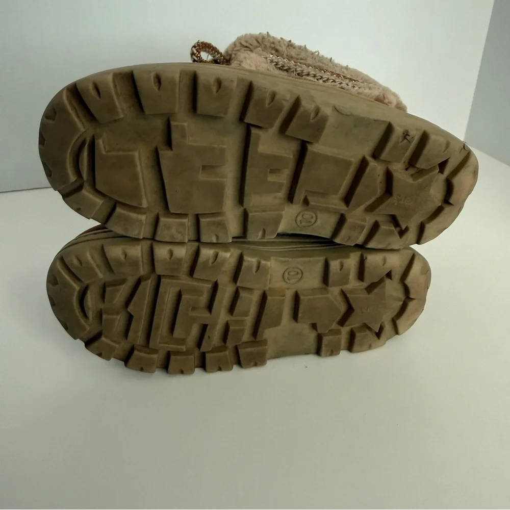 Carter's | Tan and Cream Fur-Lined Boots | Girl’s Size 10